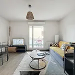 Appartement T2 4 Pers Les Cézeaux Balcon Et Parking Gratuit *